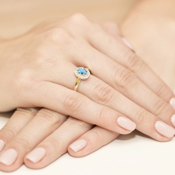 Inel Aur 9K cu Topaz Swiss 0.50 ct si Diamante Naturale 0.07 ct - Img 4