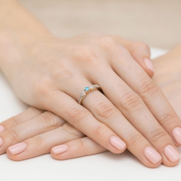 Inel Aur 9K cu Topaz Swiss 0.15 ct si Diamante Naturale 0.03 ct - Img 4