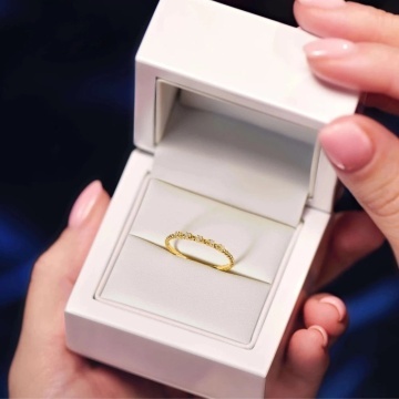 Inel Aur 8K cu Bile Albe de Zirconiu - Eleganță Subtilă - Img 3