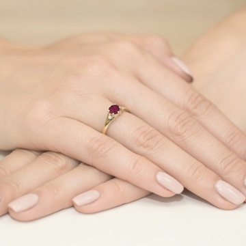 Inel Aur 14K cu Rubin 0.60 ct si Diamante Naturale 0.03 ct - Img 4