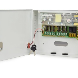 Sursa alimentare 12V-5A cu 6 iesiri protejate