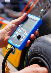 Tire pressure gauge with tire pyrometer