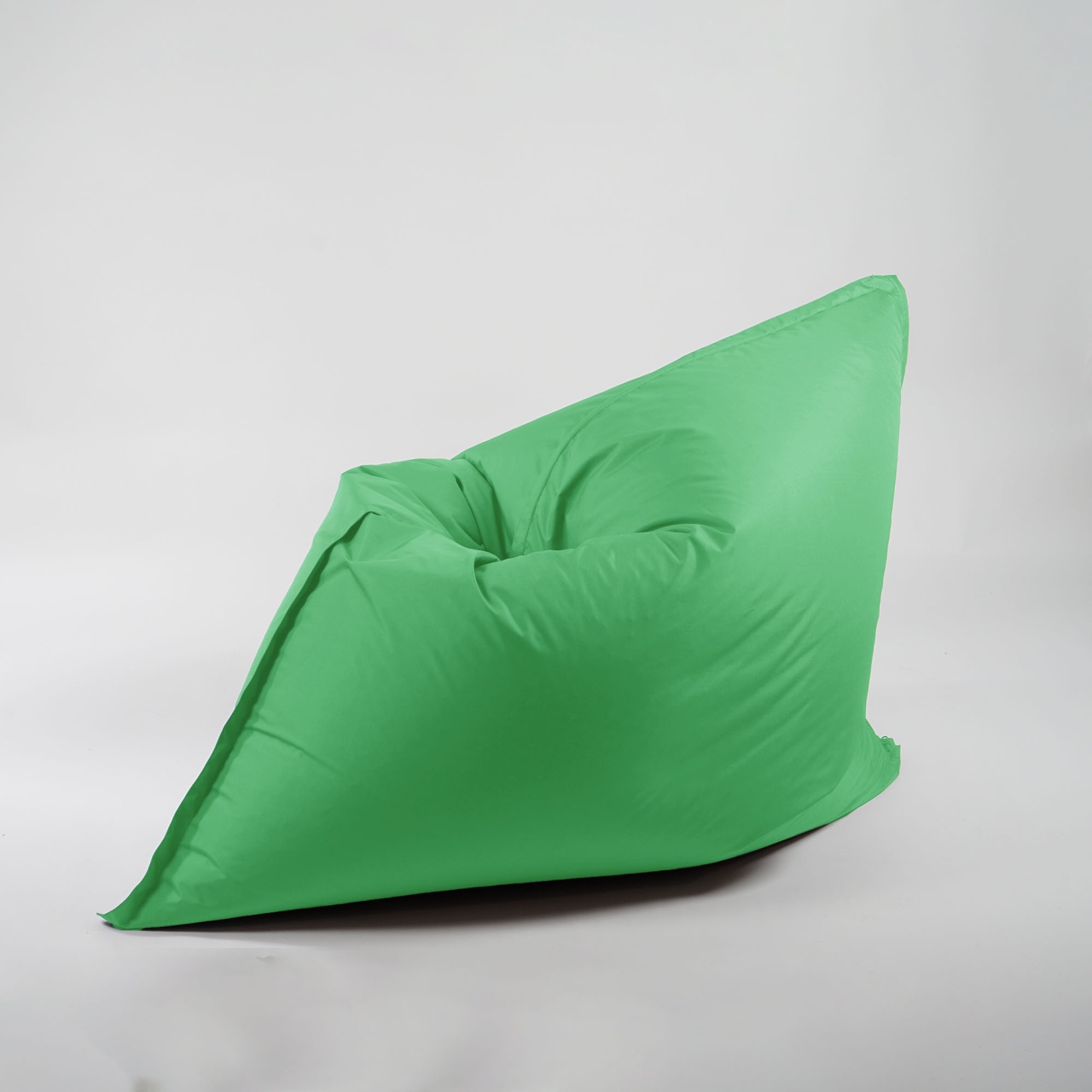 Fotoliu tip Perna Magic Pillow Pufrelax, material impermeabil, Green Apple - 1 | YEO