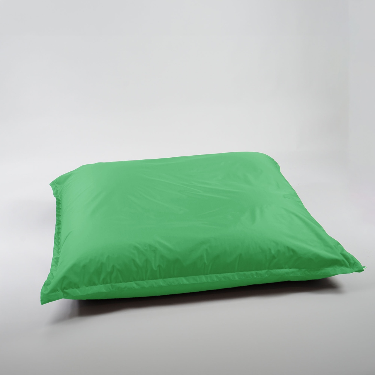 Fotoliu tip Perna Magic Pillow Pufrelax, material impermeabil, Green Apple - 2 | YEO
