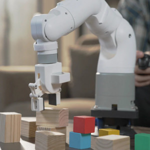 Elephant Robotics MyArm 300 Pi