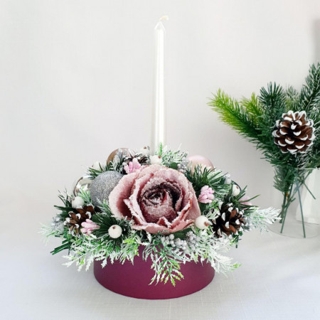 Aranjament de Craciun - cutie rotunda burgundy (cod 1559)
