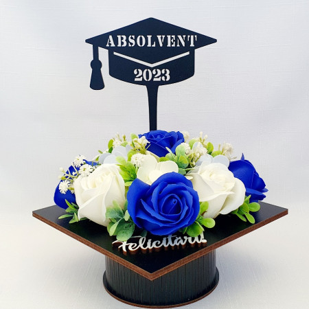 Aranjament floral "Absolvent 2023"- albastru /crem(cod 1868)