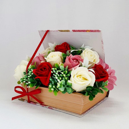 Cutie carte cu flori de sapun (cod 1690)