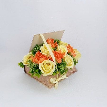 Cutie carte cu flori de sapun (cod 1466)