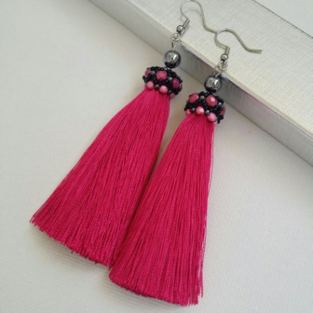 Cercei ciucure din fir de matase -fuchsia