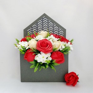 Aranjament floral-cutie plic (cod 1605)-4