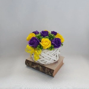 Aranjament floral din trandafiri de sapun (cod 1458)-5006