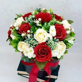 Aranjament "Valentine's day"-cutie mare cilindrica (cod 1819)22