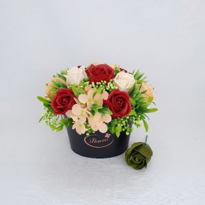 Aranjament din flori de sapun-cutie de carton (cod 1477) 9001