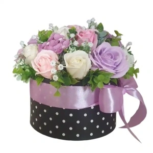 Aranjament din flori de sapun -cutie rotunda (cod 2226)ppoza102