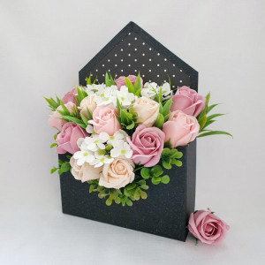 Aranjament floral-cutie plic (cod 1608)-4