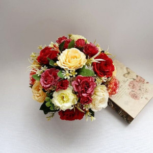 Aranjament floral din trandafiri (cod 1436) 100