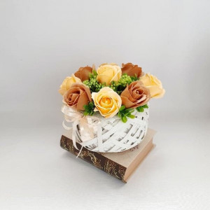 Aranjament floral din trandafiri de sapun (cod 1458)-5001