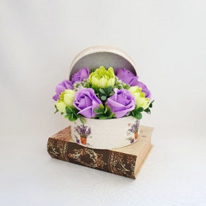 Aranjament flori de sapun-cutie rotunda  ( cod 1440) 1236
