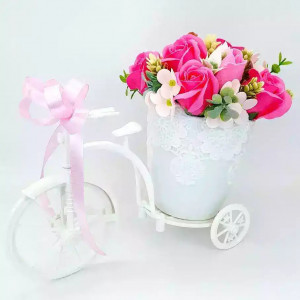 Bicicleta cu trandafiri de sapun roz 1906-12