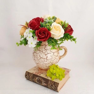 Flori de sapun intr-o cana ceramica (cod 1526)