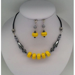 Set din howlite abacus galben si hematit, pe snur de piele - Img 3