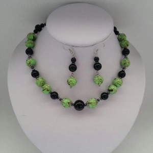 Set din turcoaz de sinteza verde, onix si hematit