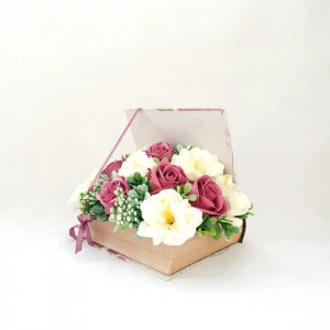 Aranjament din flori de sapun-cutie carte (cod 1583) - Img 2