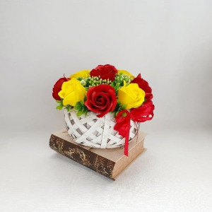 Aranjament floral din trandafiri de sapun (cod 1458)-5002