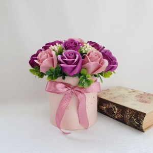 Aranjament floral- trandafiri de sapun marsala si roz prafuit (cod 1428) 3