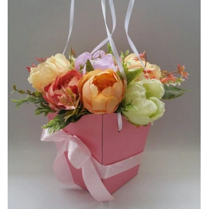 Aranjament flori artificiale-cutie conica roz (cod 1081)