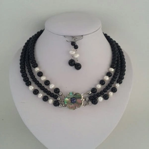 Set din onix, perle de cultura si inchizatoare din Paua Abalone - Img 2