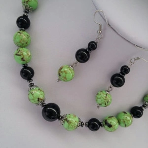 Set din turcoaz de sinteza verde, onix si hematit - Img 2