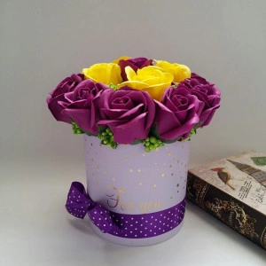  Aranjament floral din flori de sapun in cutie cilindrica 10