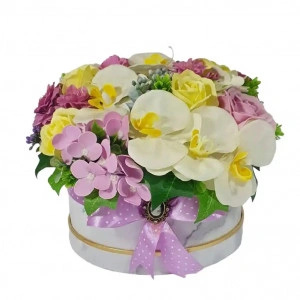 Aranjament floral cu trandafiri si orhidee (cod 1658)poza3