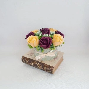 Aranjament floral din flori de sapun (cod 1463) 5001