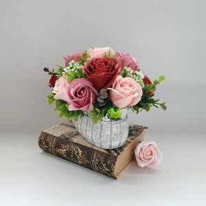 Aranjament floral din flori de sapun grena, roz (cod 1402) 2
