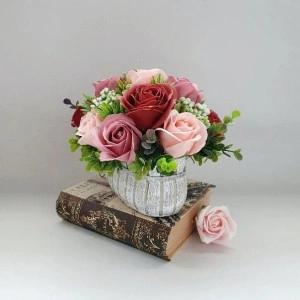 Aranjament floral din flori de sapun grena, roz (cod 1402) 2