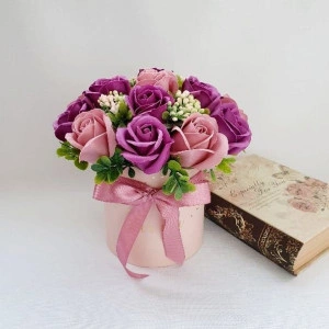 Aranjament floral- trandafiri de sapun marsala si roz prafuit (cod 1428) 4