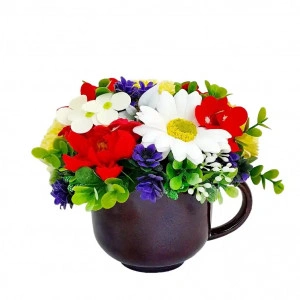 Aranjament cu flori de sapun-cana ceramica (cod 1702)
