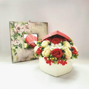 Aranjament din flori de sapun-cutie inima  (cod 1616)-2