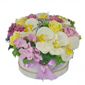 Aranjament floral cu trandafiri si orhidee (cod 1658)poza2