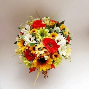 Aranjament floral din floarea soarelui si maci
