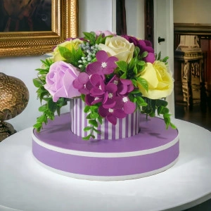 Aranjament floral din flori de sapun-lila (cod 2051)poza1