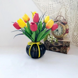 Aranjament floral din lalele de silicon (cod 1640)