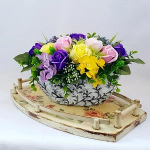 Aranjament floral in vas de beton "Barcuta"-(cod 1829)