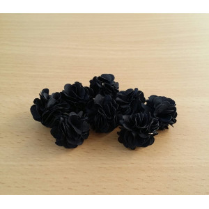 Flori din material textil-negru