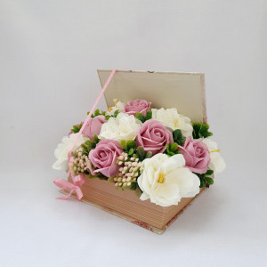 Aranjament floral- cutie carte (cod 1621)-4