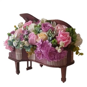 Aranjament floral -cutie pian (cod 2343)poza32