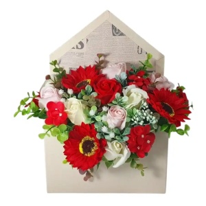 Aranjament floral-cutie plic (cod 2258)poza14